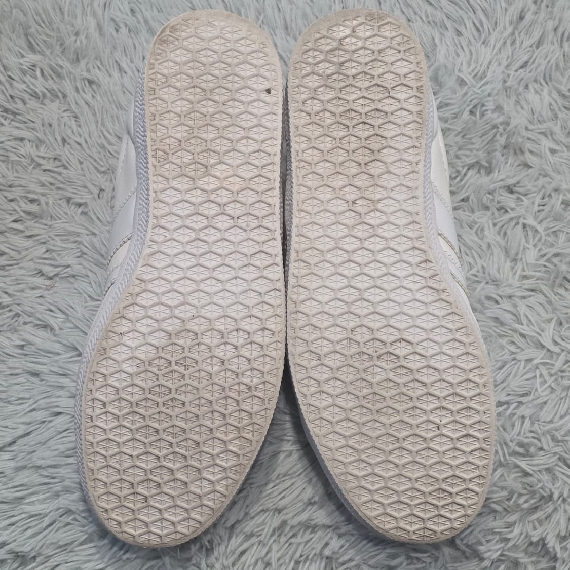 1q-9:미키 마우스 라인 화이트 스니커즈 (24cm)-거의새거 상품이미지3