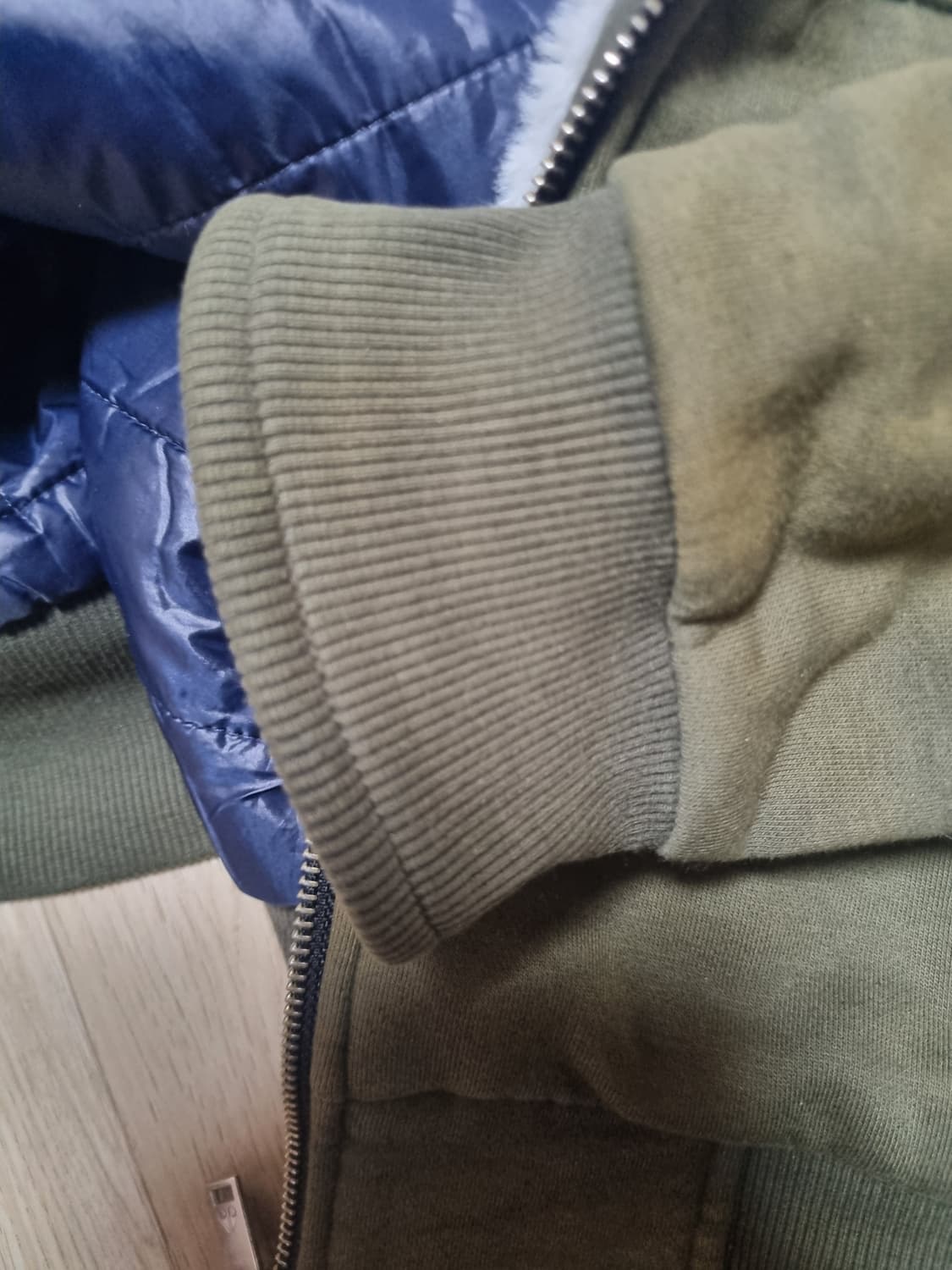 특가)  무스너클버니스웨터자켓. M/XL 상품이미지7