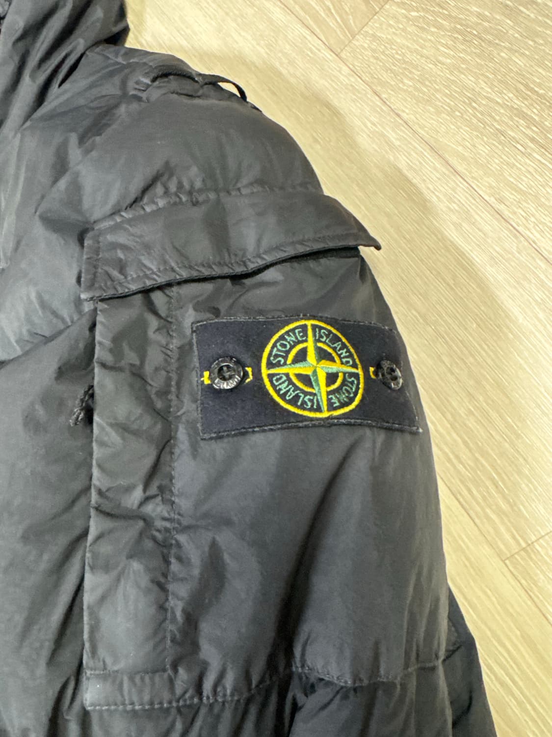 22FW 스톤아일랜드 크링클랩스 패딩 블랙 XXL 상품이미지2