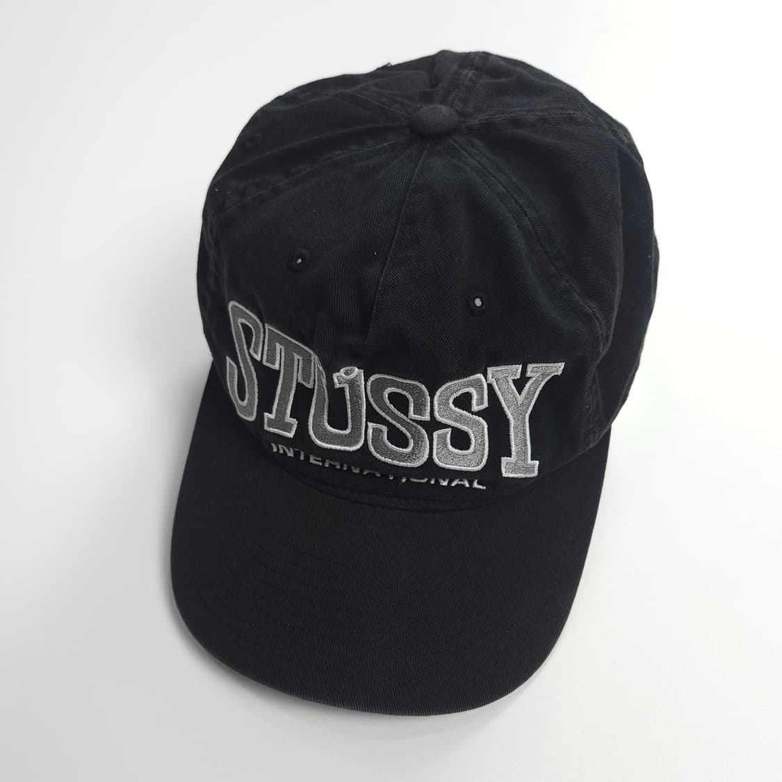 스투시 아치 빅로고 블랙 볼캡 (OS) 상품이미지1
