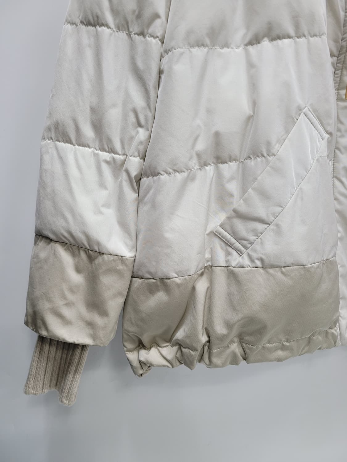 로레나 안토니아찌 니트 배색 오버핏 후드 패딩 자켓 / 여 42 (90) 상품이미지4