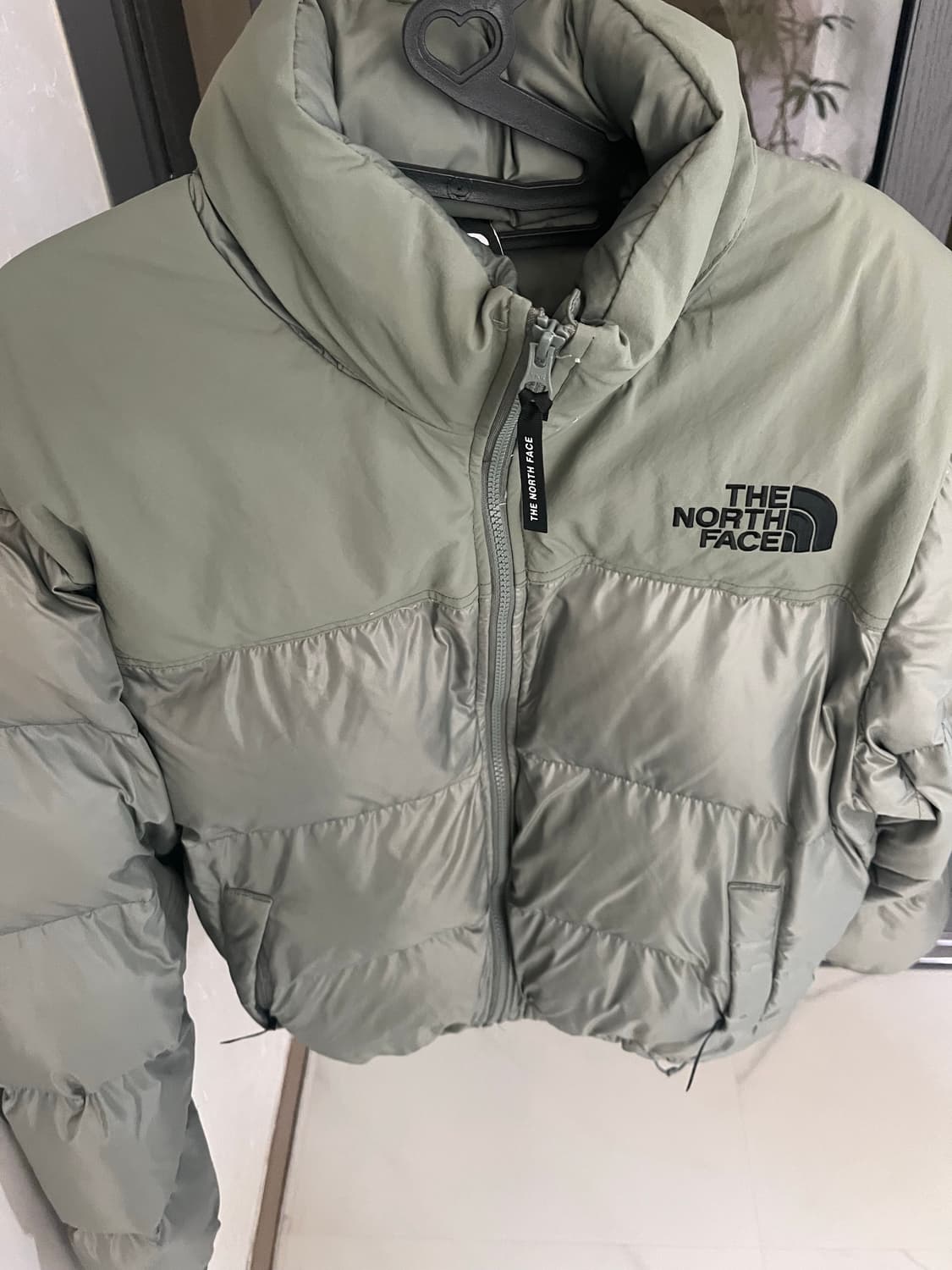 노스페이스 카키 패딩 M 상품이미지2