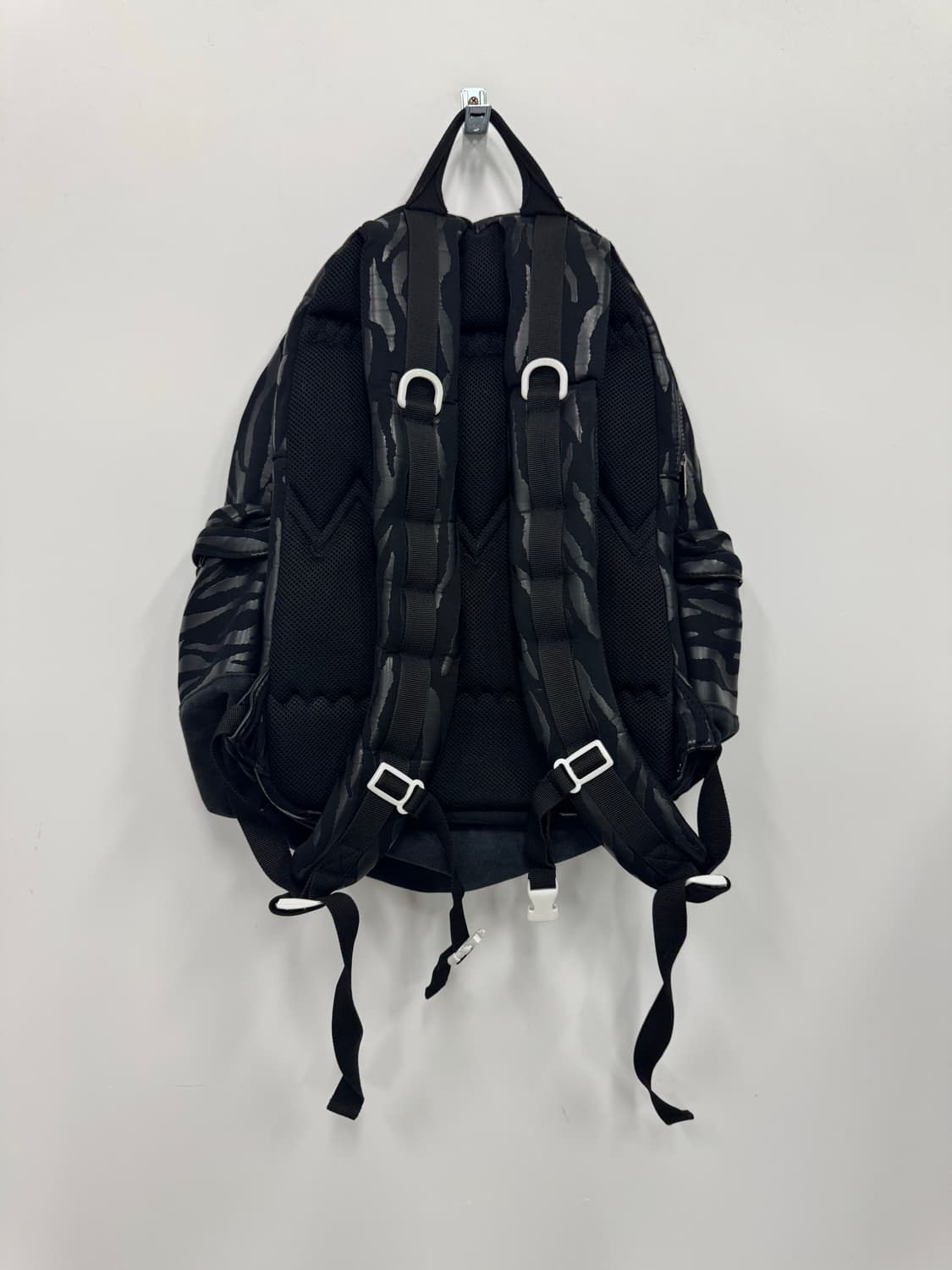 아디다스 지브라 블랙 백팩 상품이미지3