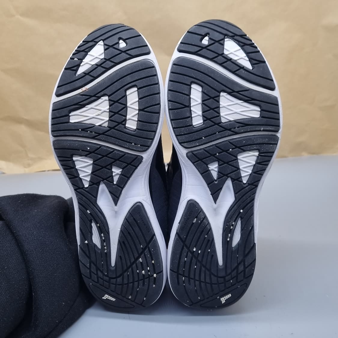 디아도라 쿠루카힙4 운동화225 상품이미지3