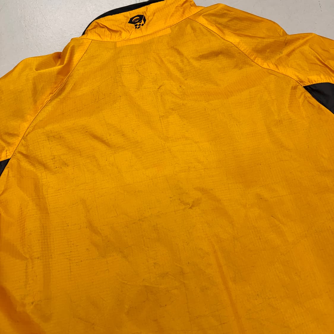 마운틴하드웨어 나일론 바람막이 자켓 옐로우 상품이미지6