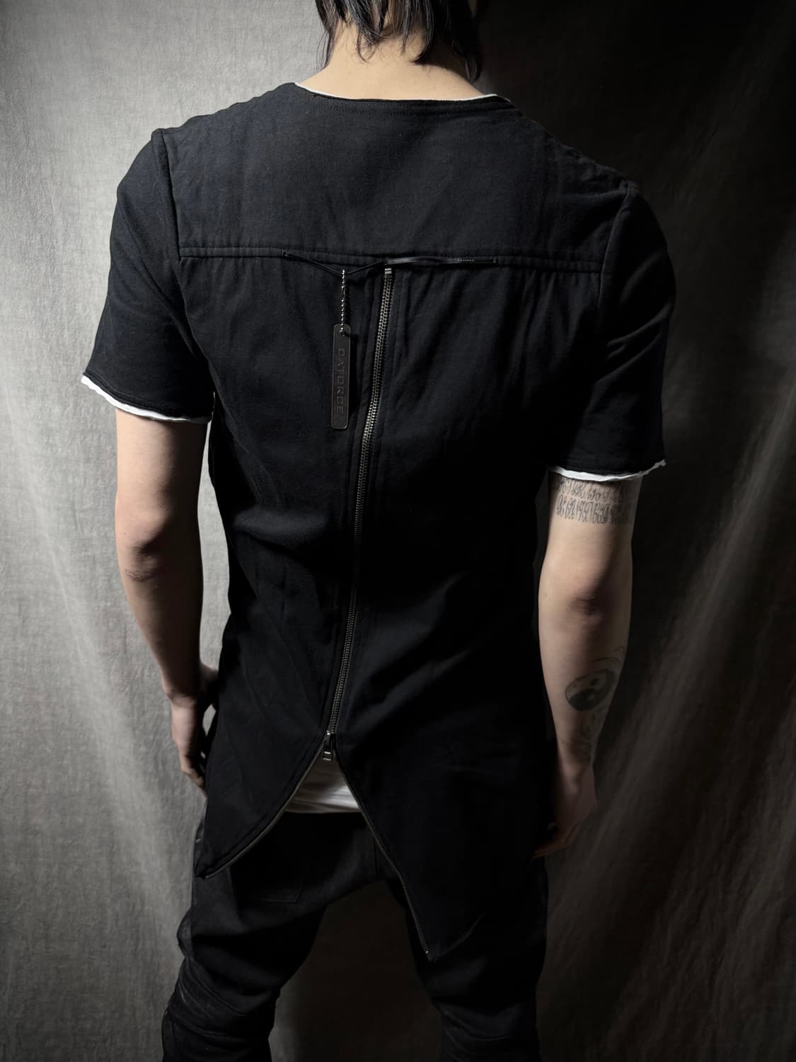 Catorce Back Zip Layered T Shirt 상품이미지1