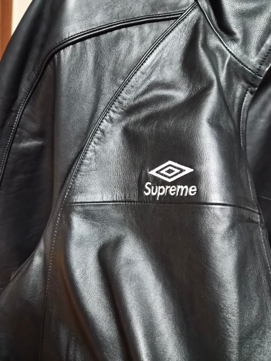 슈프림X엄브로 레더 트랙 자켓 상품이미지4