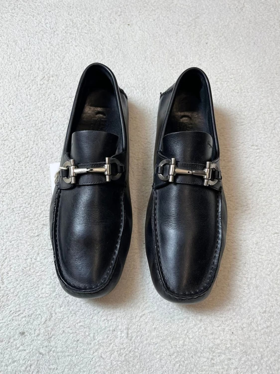 페라가모 크리스 간치니 버클 가죽 로퍼 A1837 상품이미지4