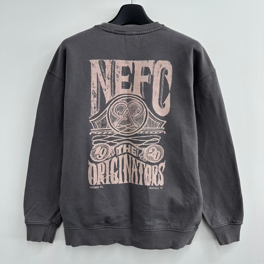 100 뉴에라 남자 루즈핏 맨투맨 상품이미지2