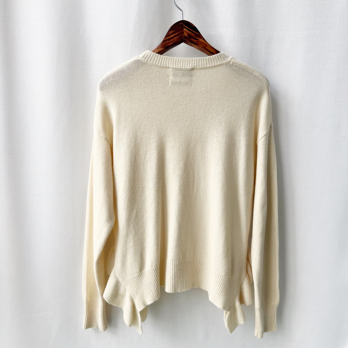 에센셜 앤트워프 울캐시미어 사이드 러플 니트 아이보리 S 상품이미지7