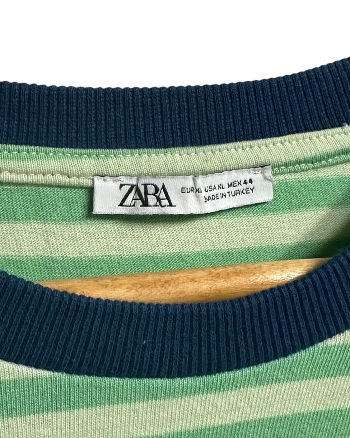 자라(ZARA) 그린 스트라이프 링거 반팔 티셔츠 XL size 상품이미지4