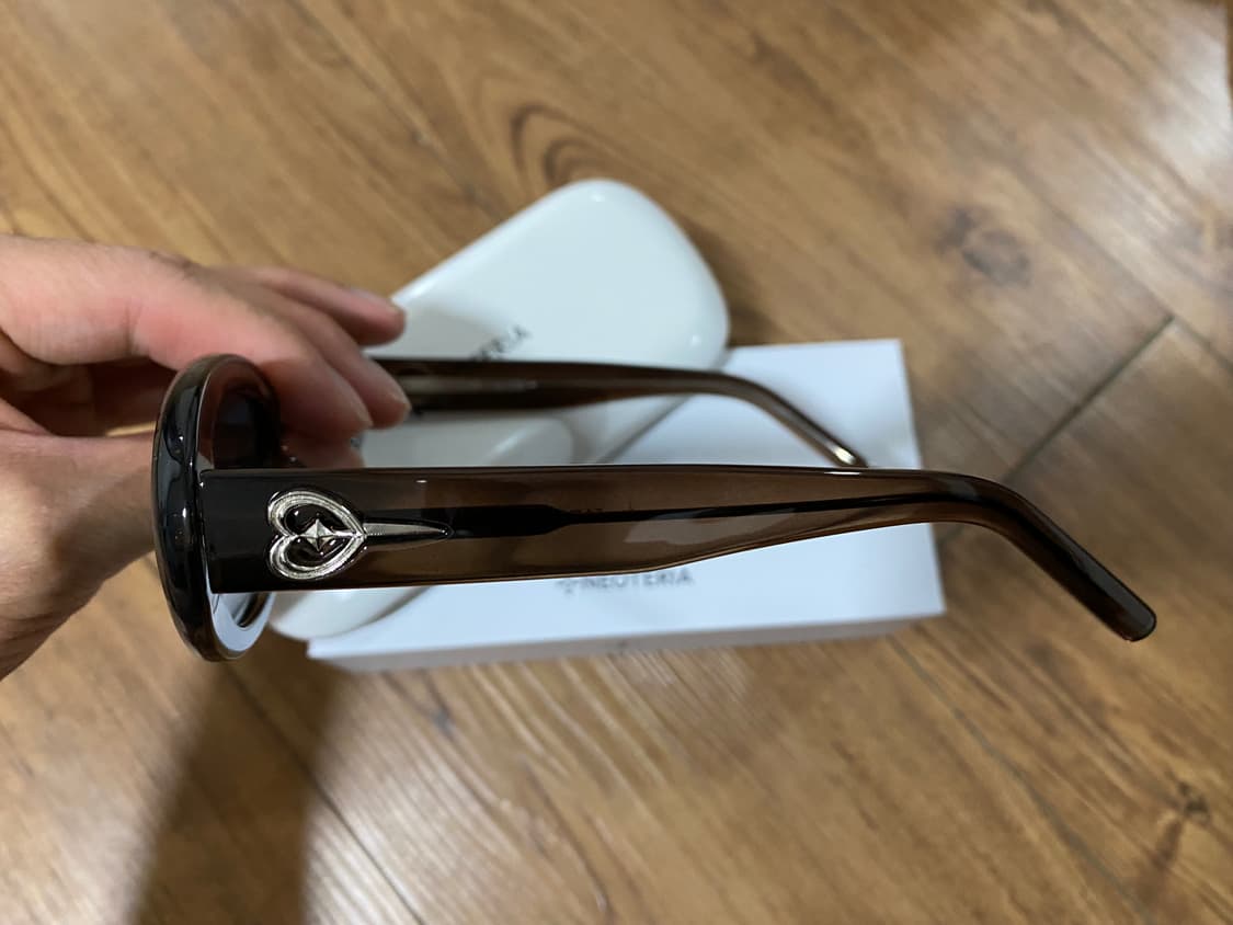 네오테리아 선글라스 상품이미지2