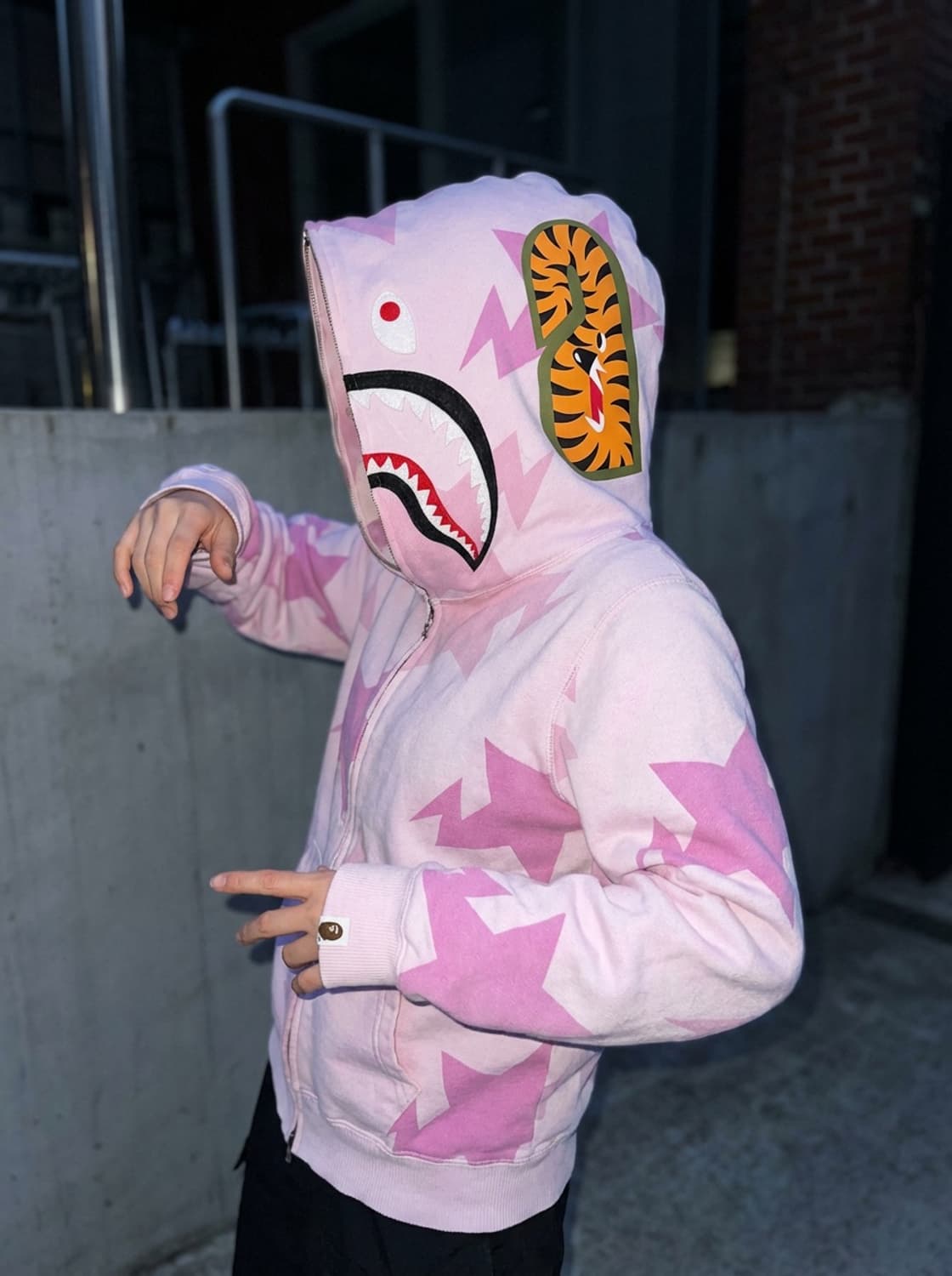 베이프 샤크 후드집업 - 핑크 카모 상품이미지1