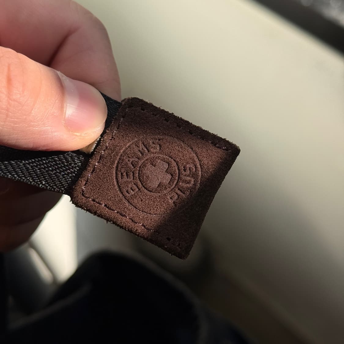 빔즈 플러스 페이딩 스웨이드 타탄체크 안감 토트백 상품이미지4