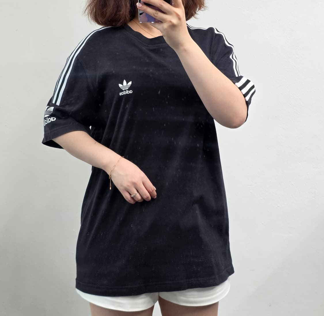 [프립]L/아디다스 불꽃 반팔티 검정 상품이미지1