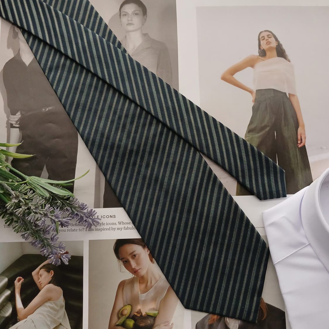 발렌티노 실크 네이비 스트라이프 넥타이 9.8cm B등급 A18608
 상품이미지2