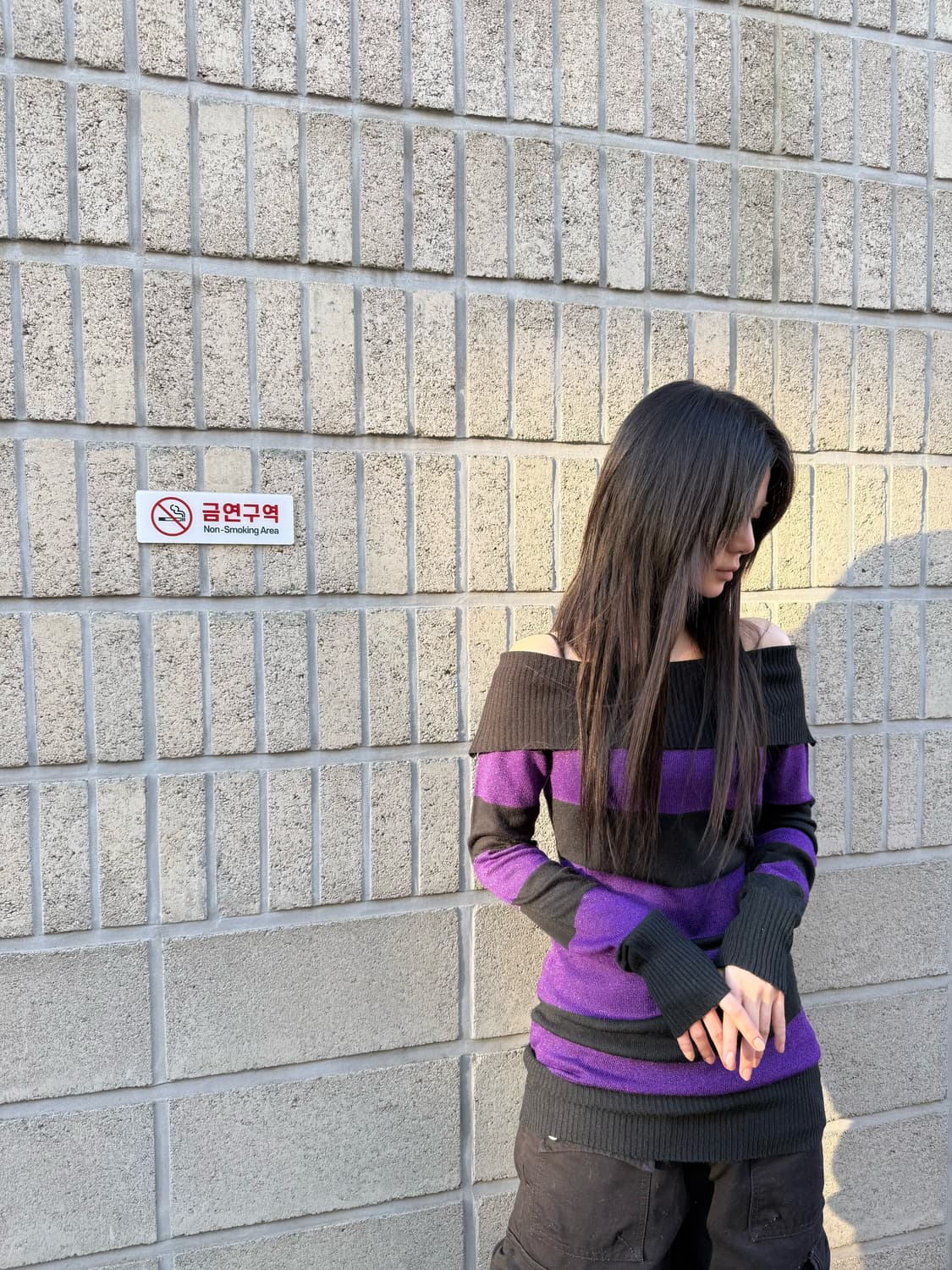 블랙&퍼플 오프숄더 스트라이프 니트 상품이미지7