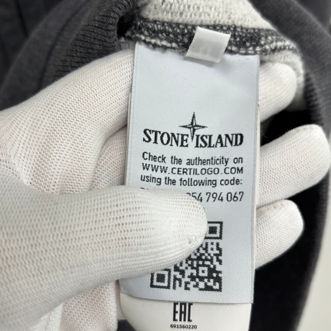 [M]스톤아일랜드 와펜패치 후드집업 상품이미지4