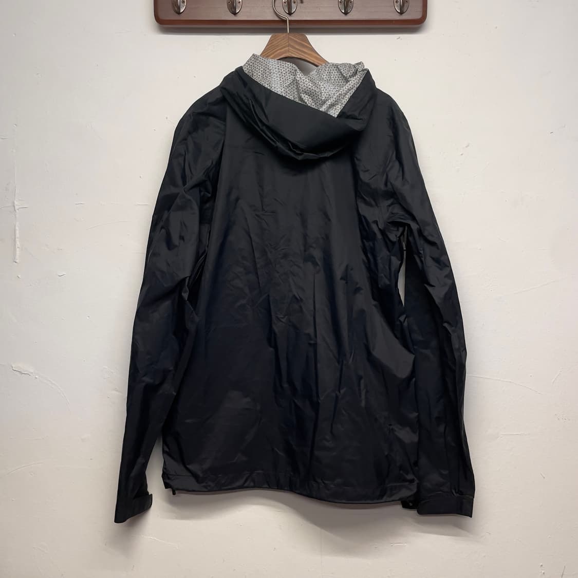 마운틴 하드웨어 드라이 큐 블랙 바람막이 자켓  상품이미지4