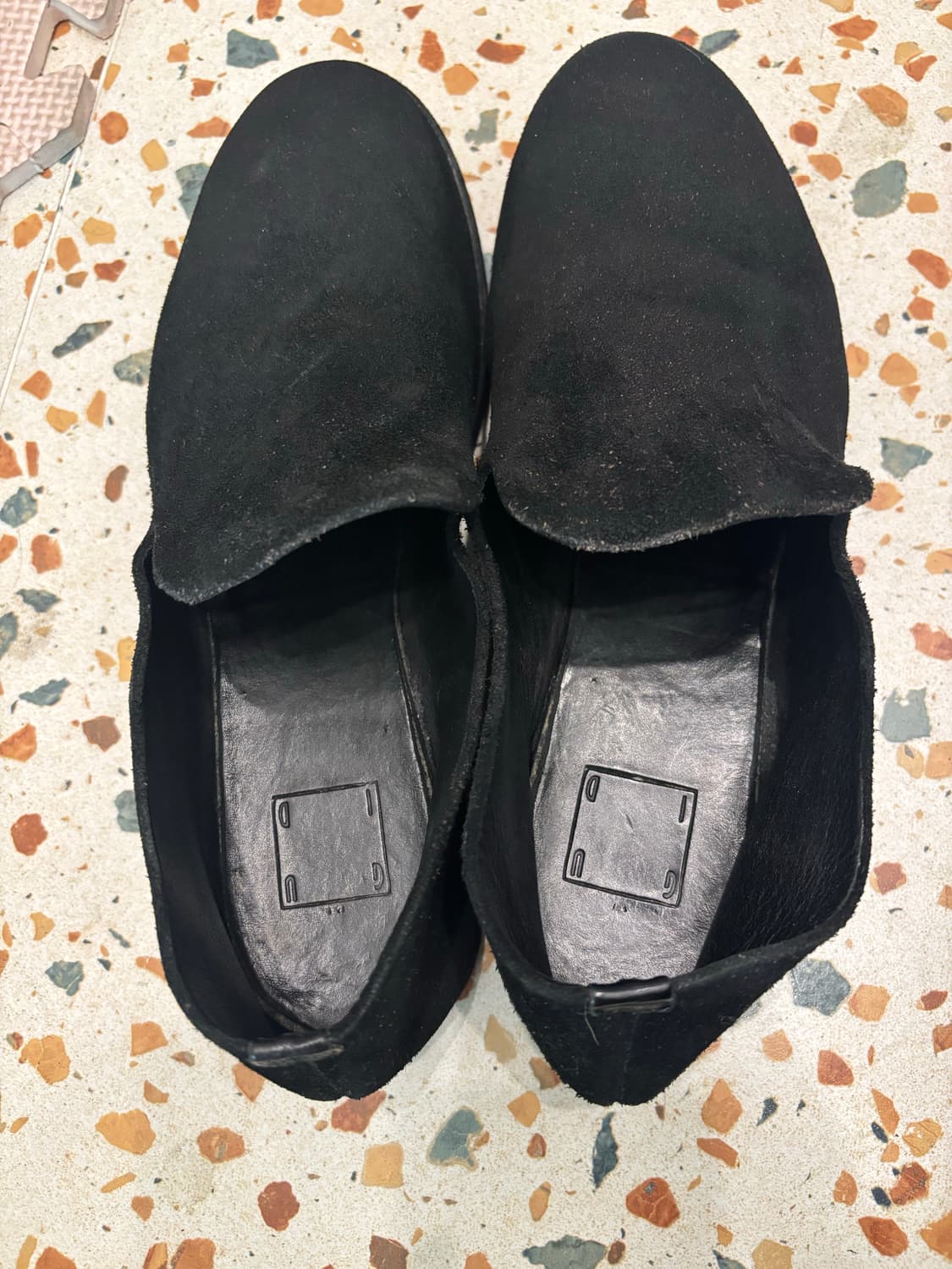 구이디 E28 블랙스웨이드 42사이즈 상품이미지3