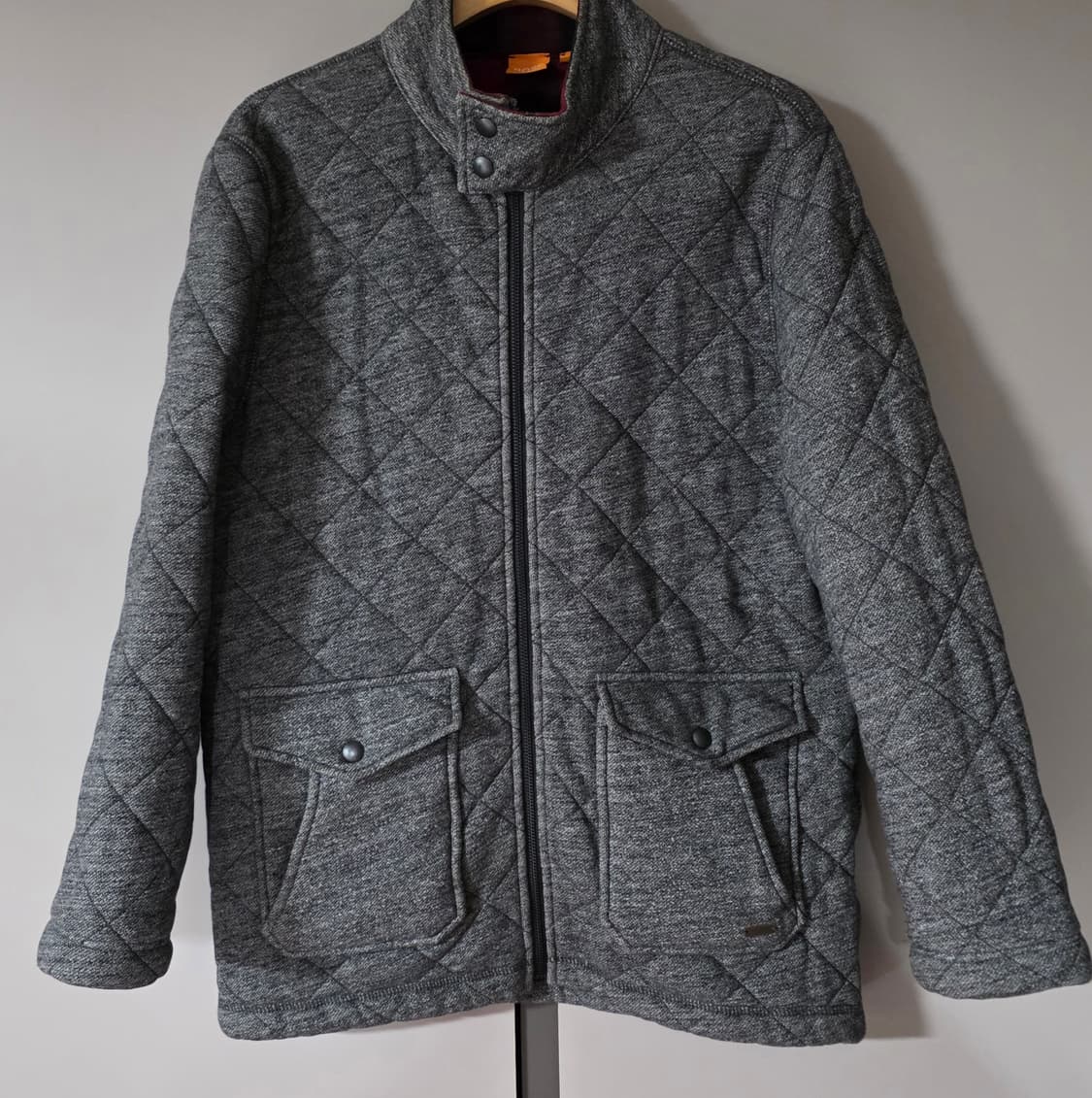 휴고보스 남자 누빔자켓.  싸이즈 95.  상품이미지1