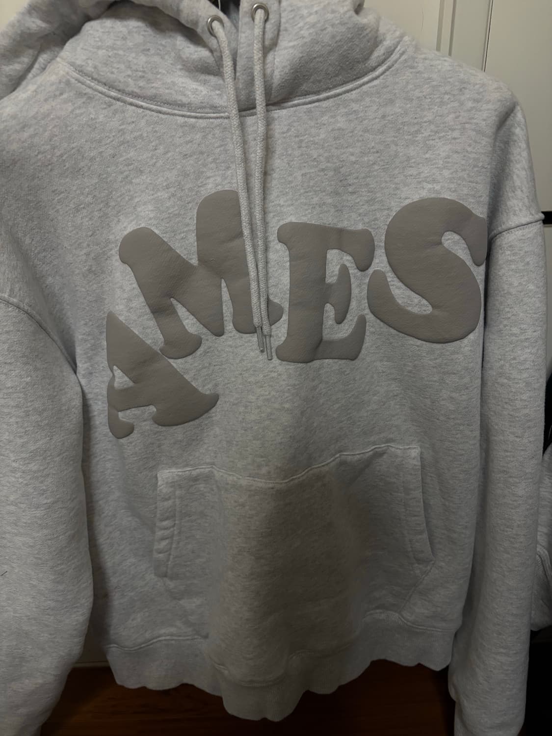 아메스 월드와이드 BIG TYPO HOODIE 상품이미지1