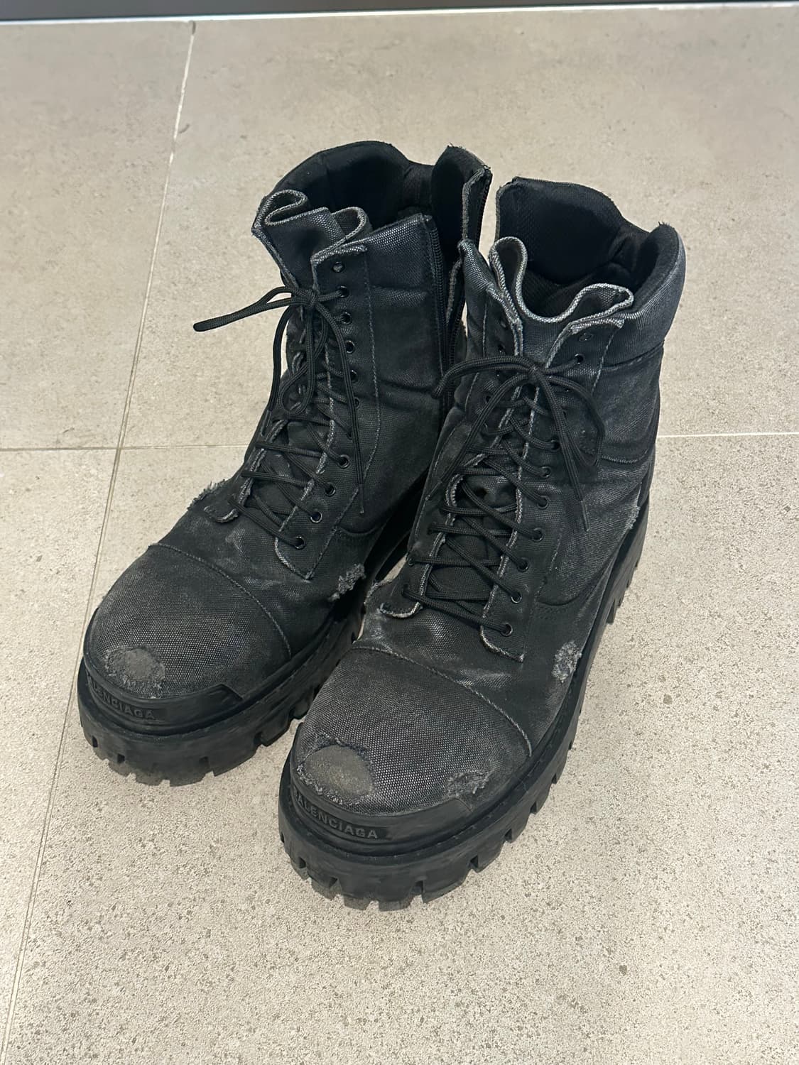 발렌시아가 컴뱃 스트라이크 부츠 상품이미지3