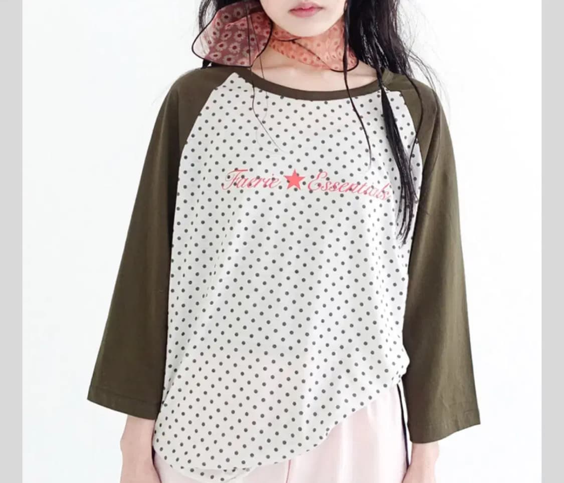 샵페어리 도트 레글런 슬리브 탑 카키 상품이미지1