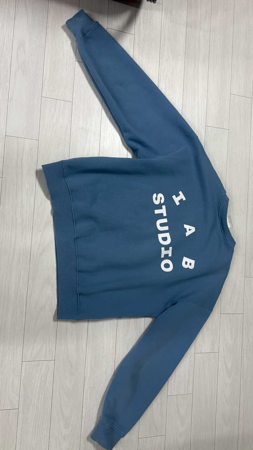 IAB STUDIO 맨투맨 블루 M 상품이미지2