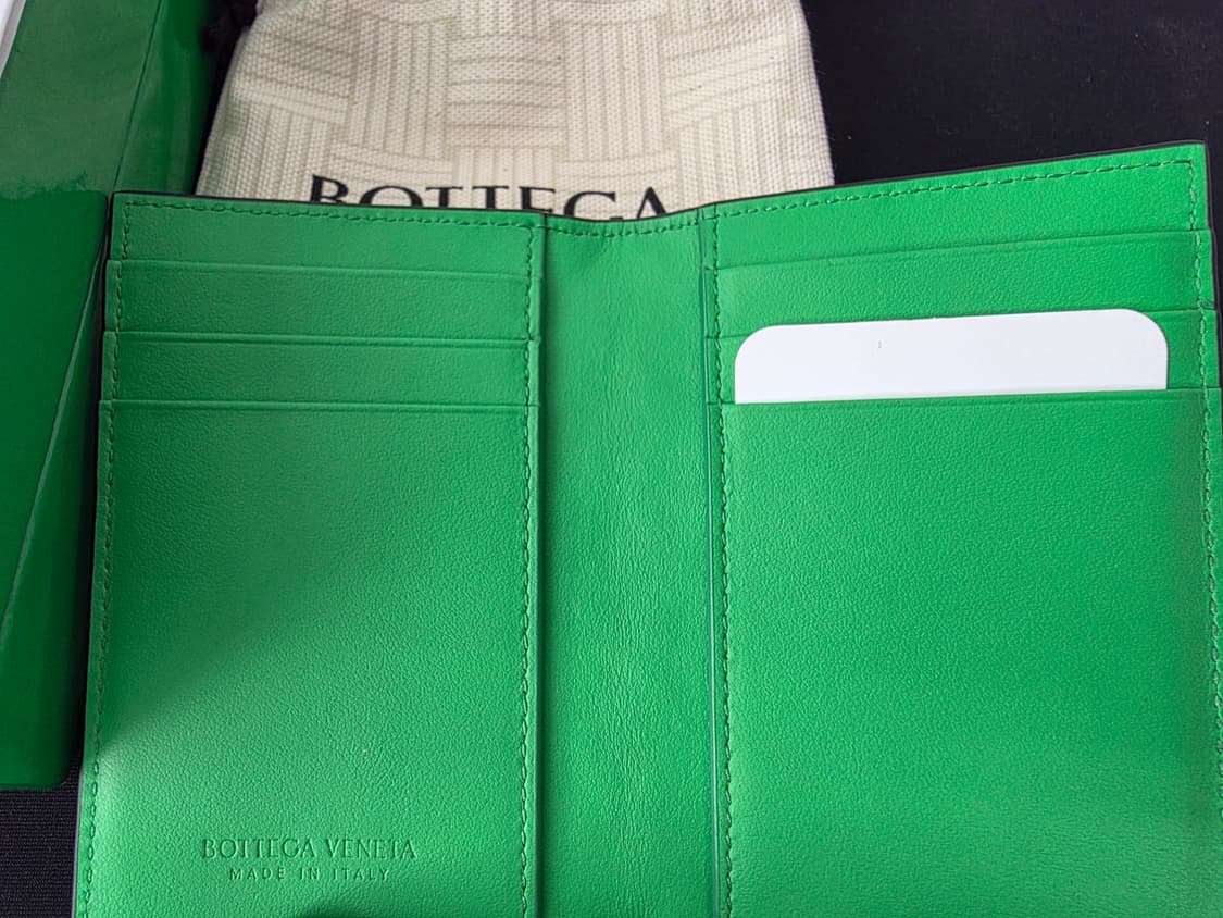 보테가베네타 인트레치아토 투톤카드지갑 상품이미지2