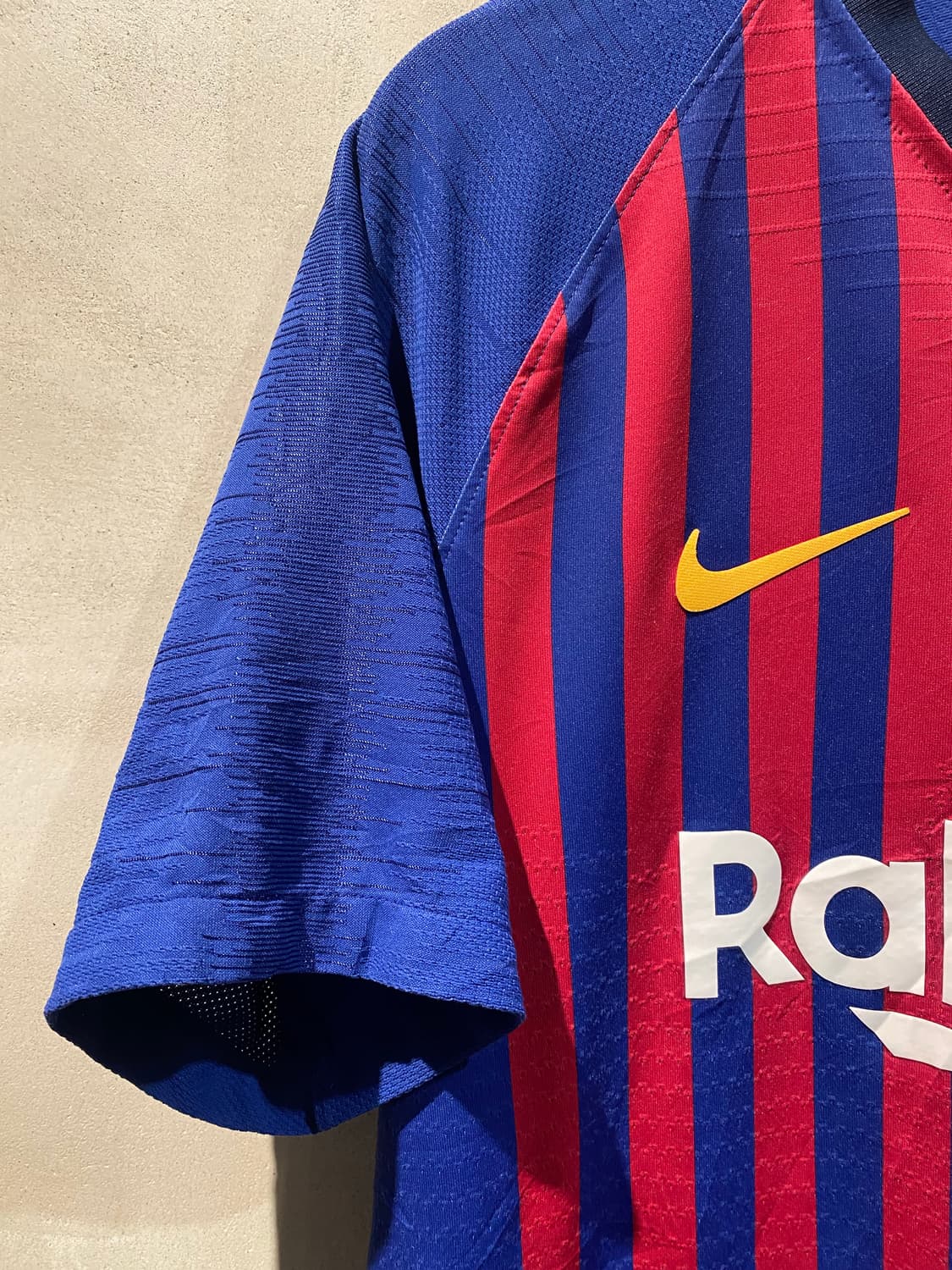 18-19 바르셀로나 메시 어센틱 홈 유니폼 상품이미지4