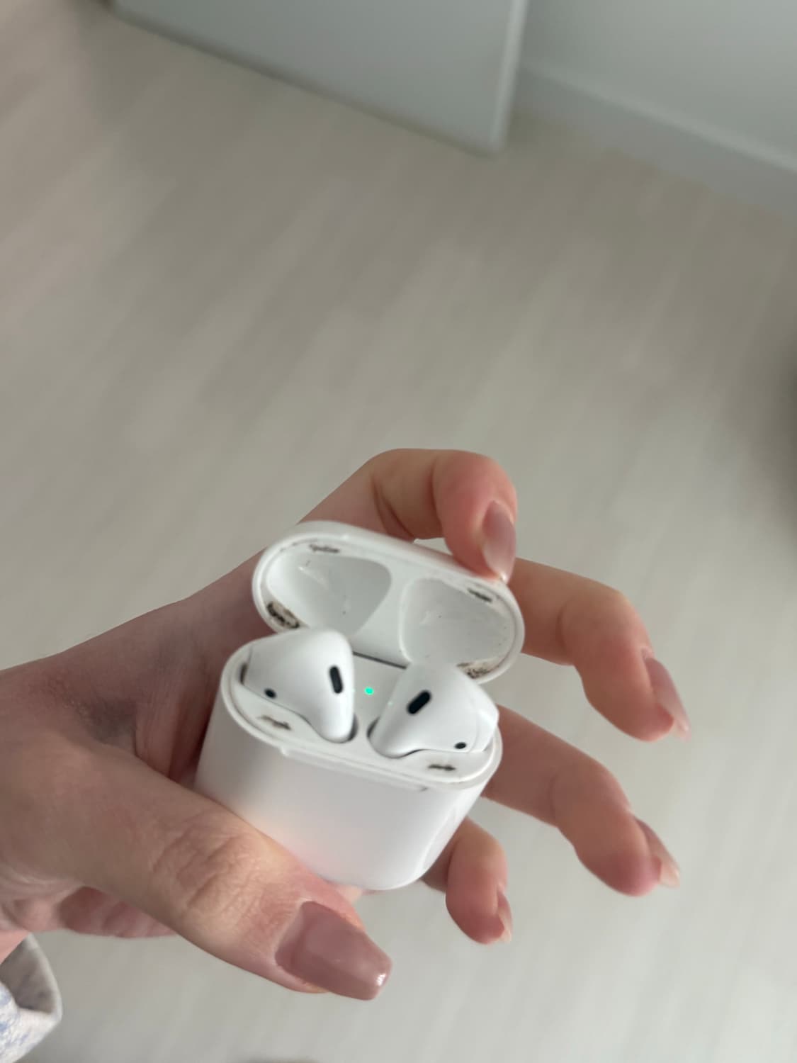 에어팟2세대 상품이미지3