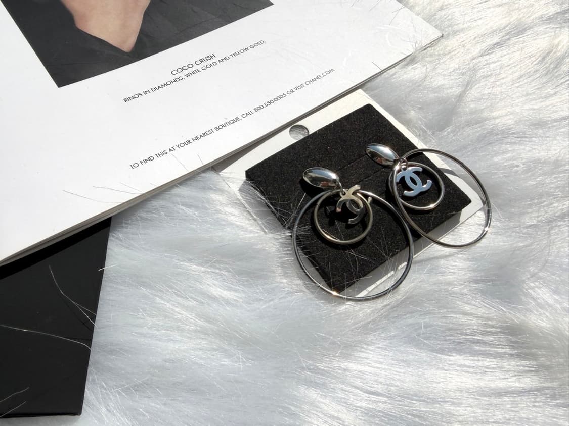 실버 링 레이어드 샤넬 이어링 상품이미지4