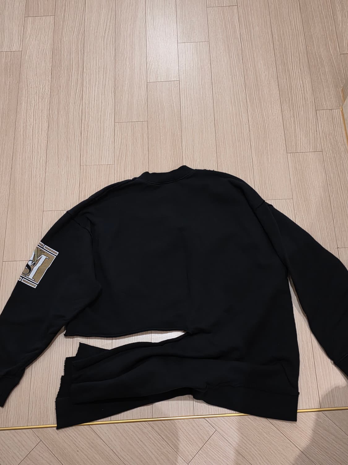 몬세 인터네셔널 데미지 롱슬리브 상품이미지2