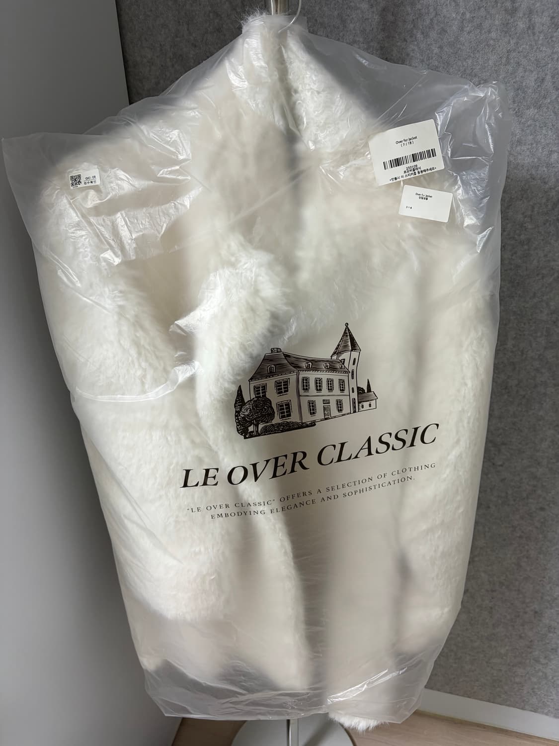 르오버클래식 오버 퍼 자켓 아이보리 상품이미지4