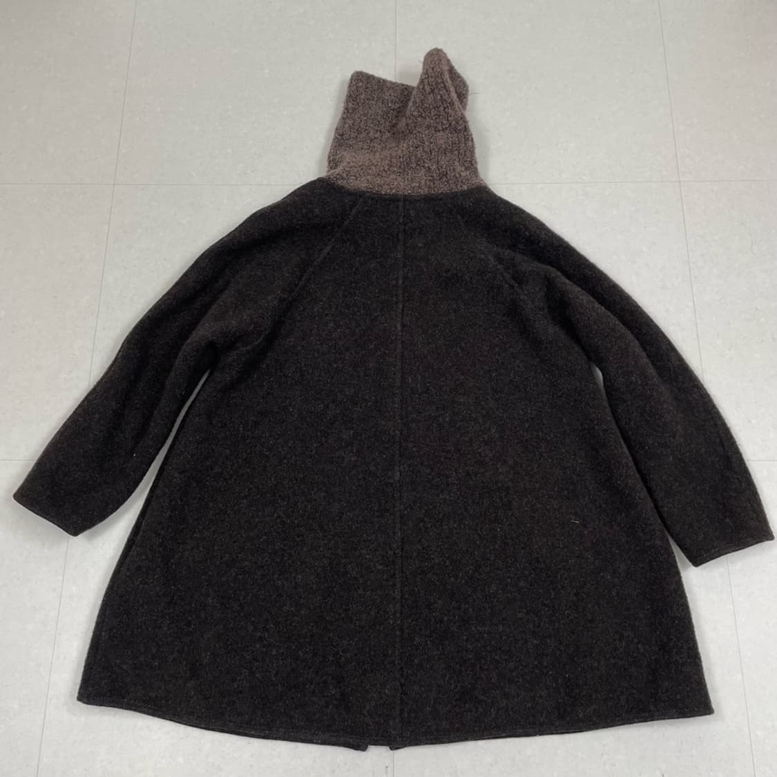 기스바인 GIESSWEIN 오스트리아산 다크브라운 울 워킹 코트  상품이미지8