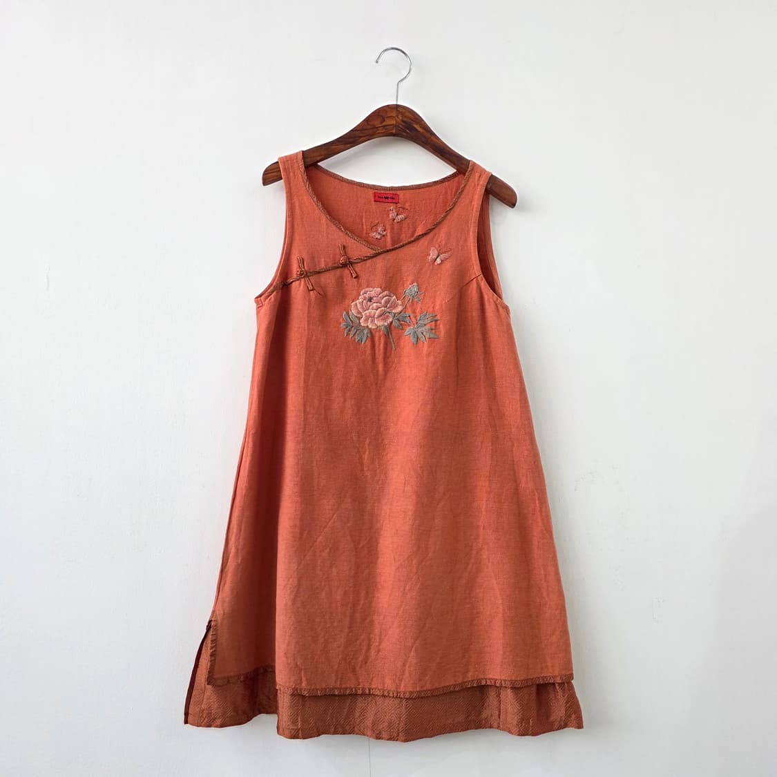 오리엔탈 오렌지 플라워 자수 슬리브리스 원피스 상품이미지1