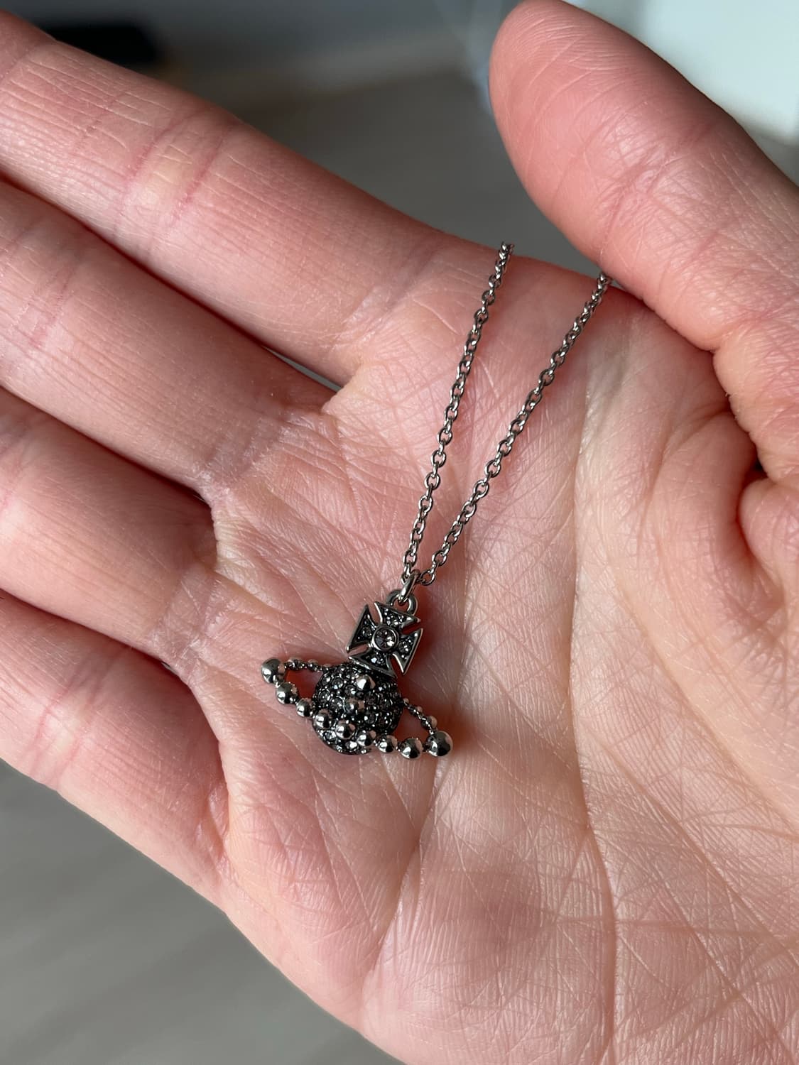 비비안 웨스트우드 미니 바스 릴리프 목걸이 실버 상품이미지2