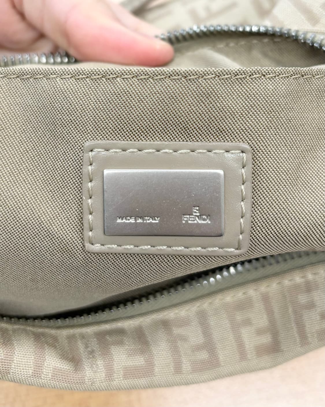 펜디 주키노 캔버스 포쉐트 숄더백 상품이미지7