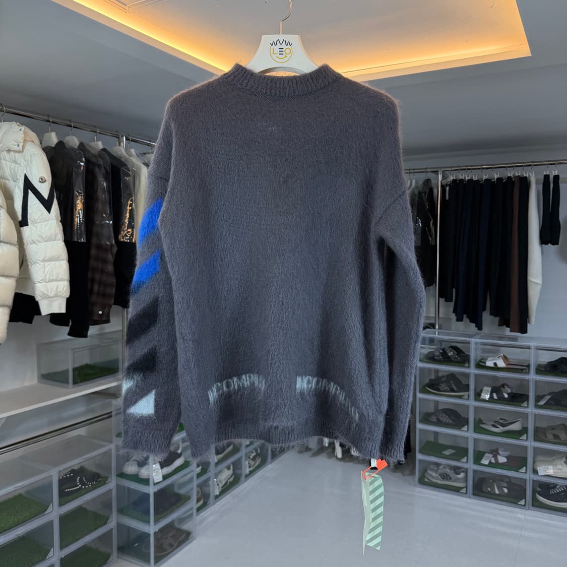 오프화이트 모헤어 애로우 니트 상품이미지2