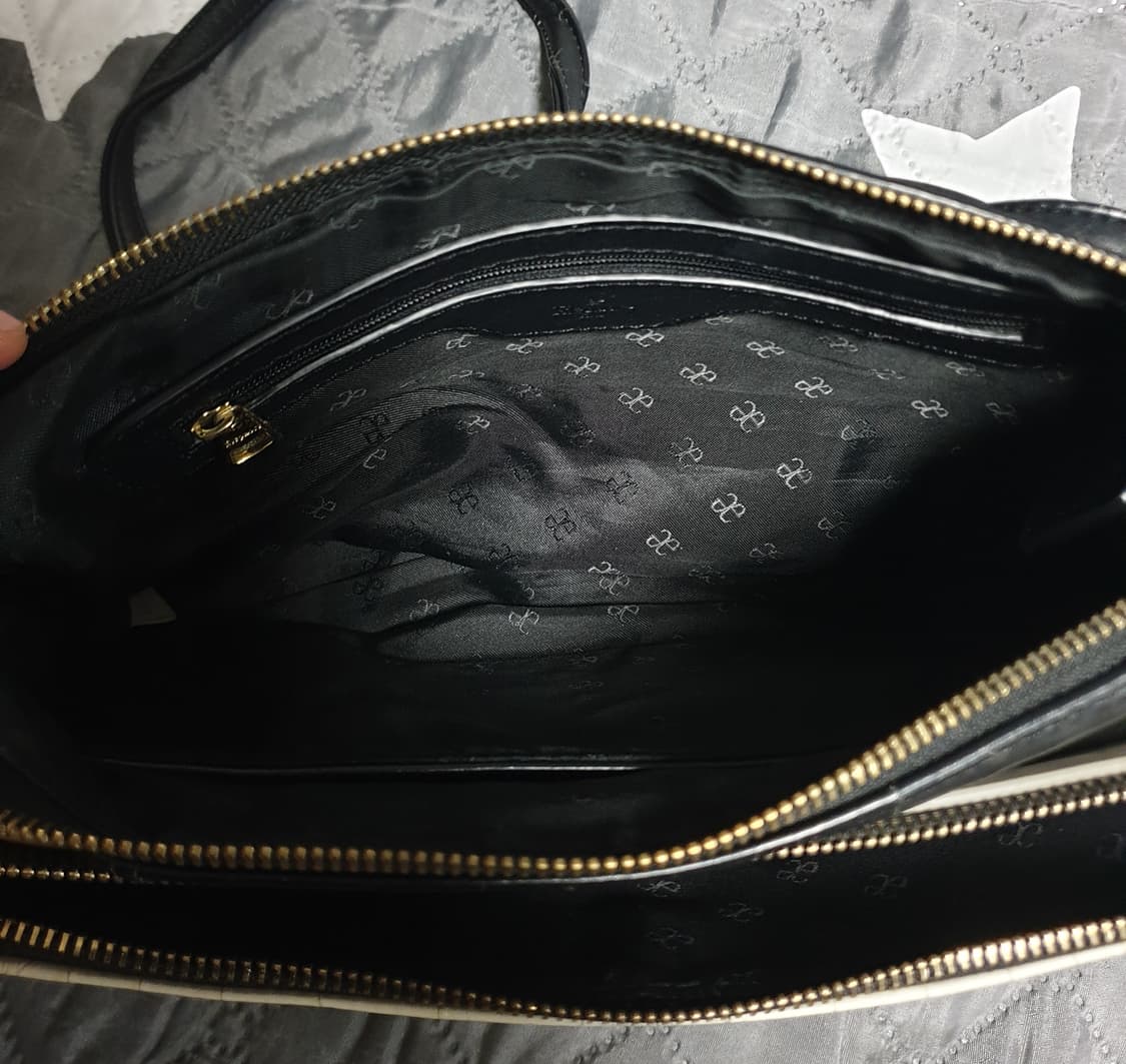 엘레강스 파리  빈티지 크로커다일 배색 크로스백 (아이보리 블랙) 상품이미지4