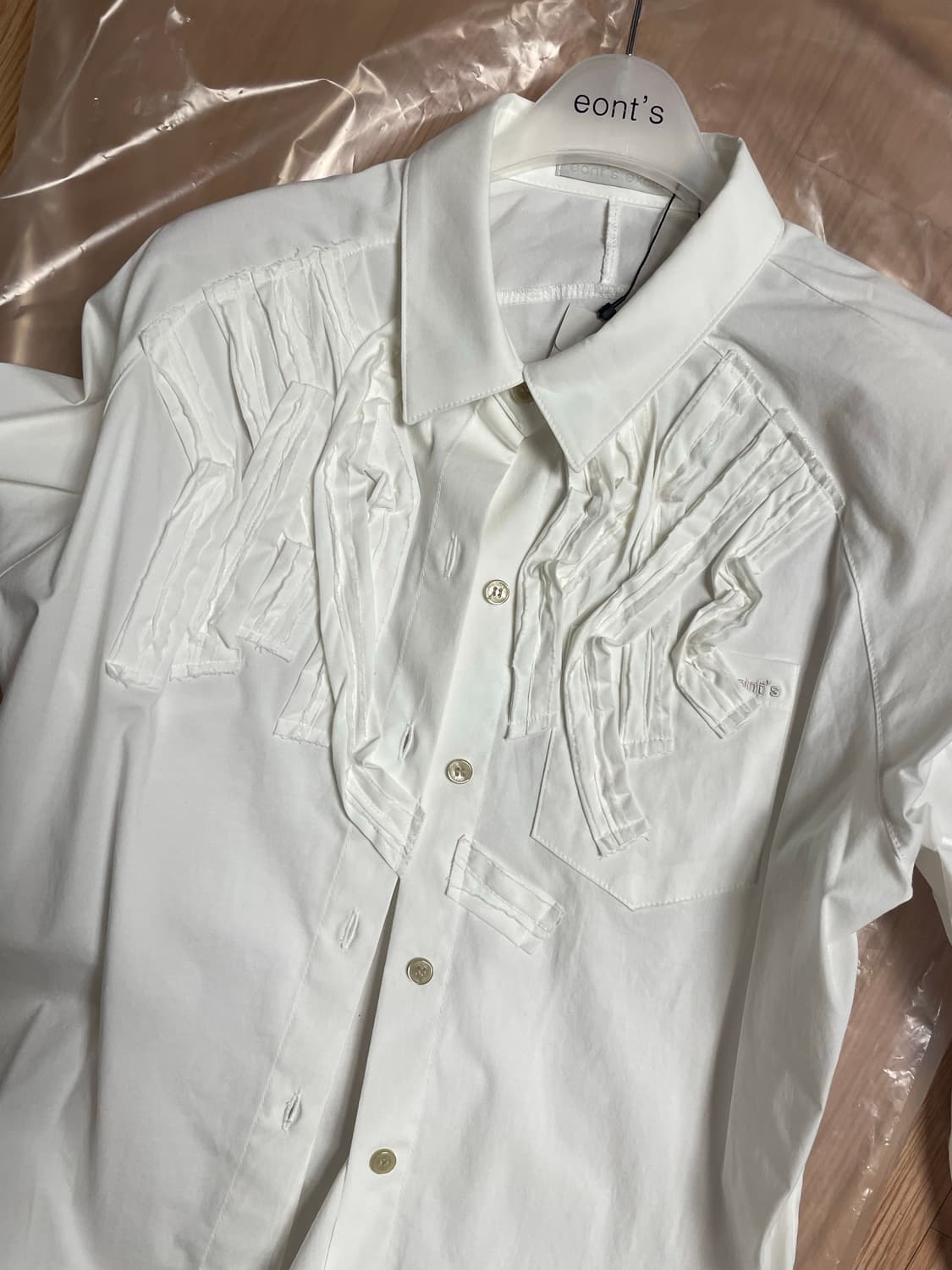 eonts 프릴셔츠 새상품 상품이미지3