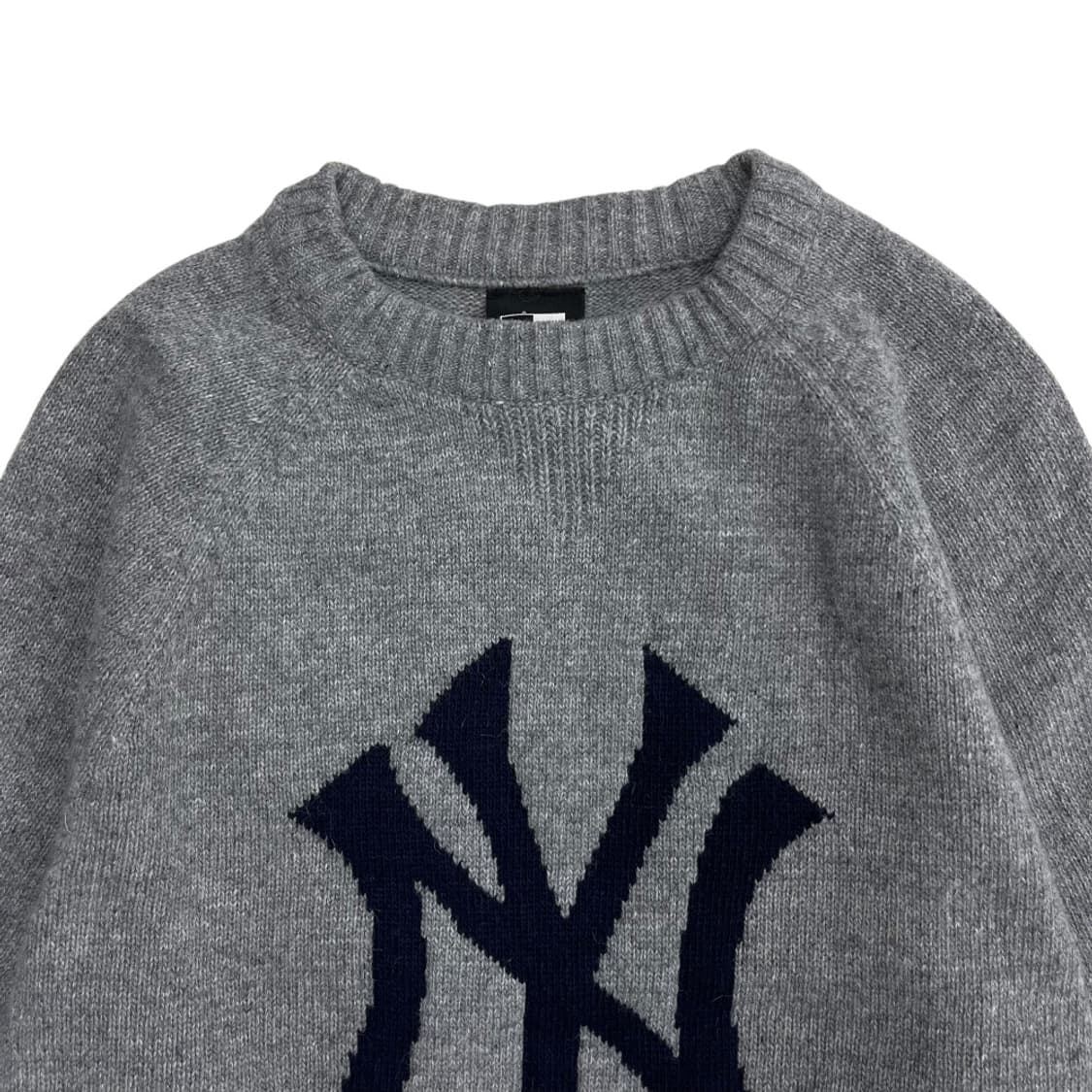 뉴에라 센터로고 그레이 니트 100 상품이미지4