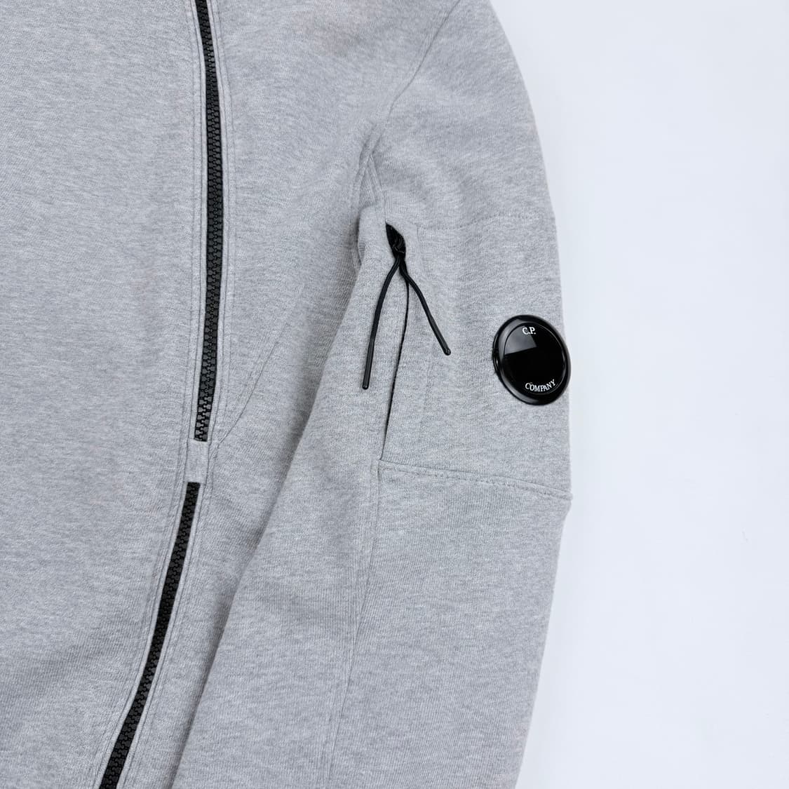 CP company 19FW 렌즈 와펜 지퍼 맨투맨 상품이미지5