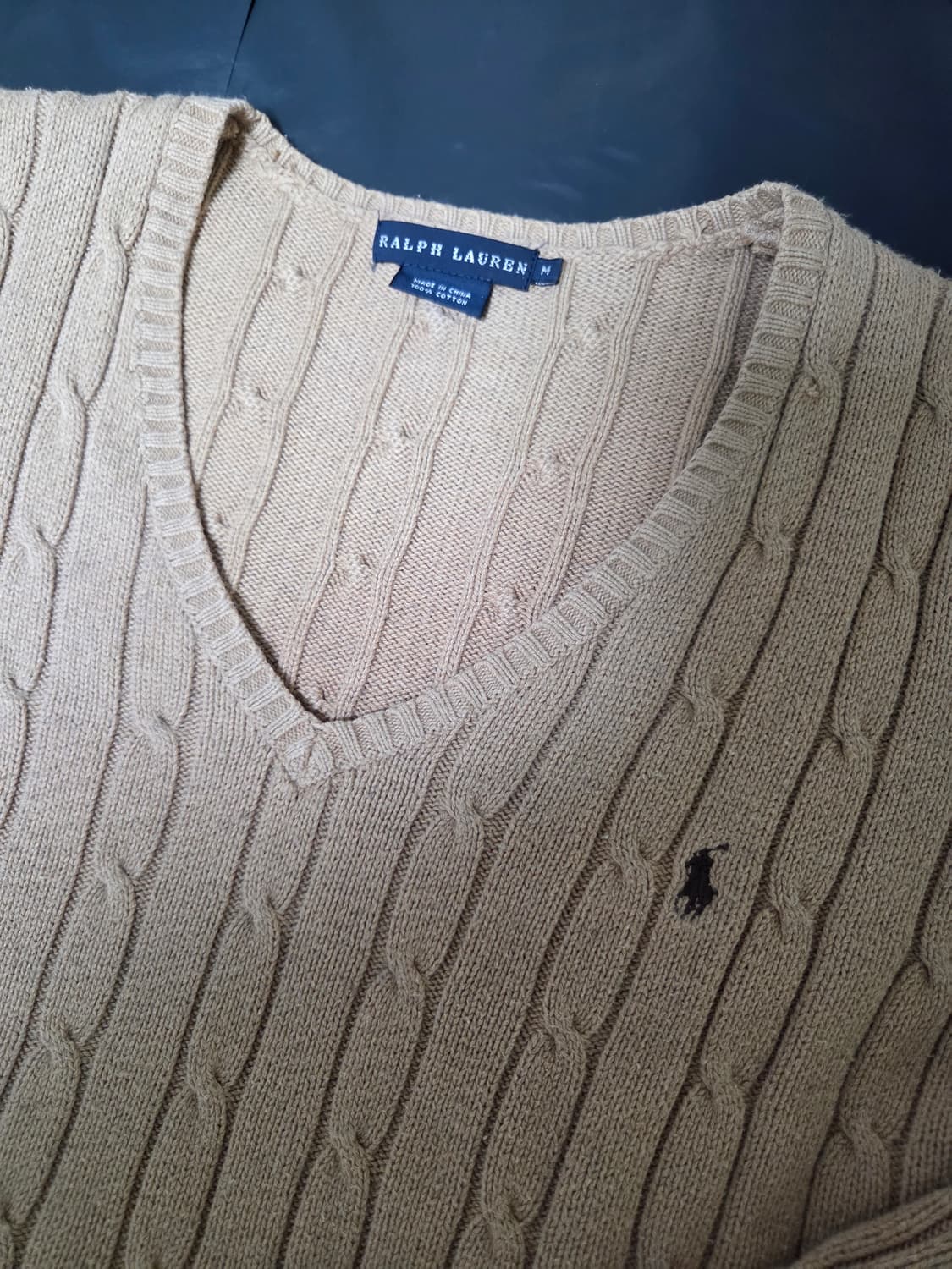 폴로 베이지 브이넥 꽈배기니트 상품이미지2