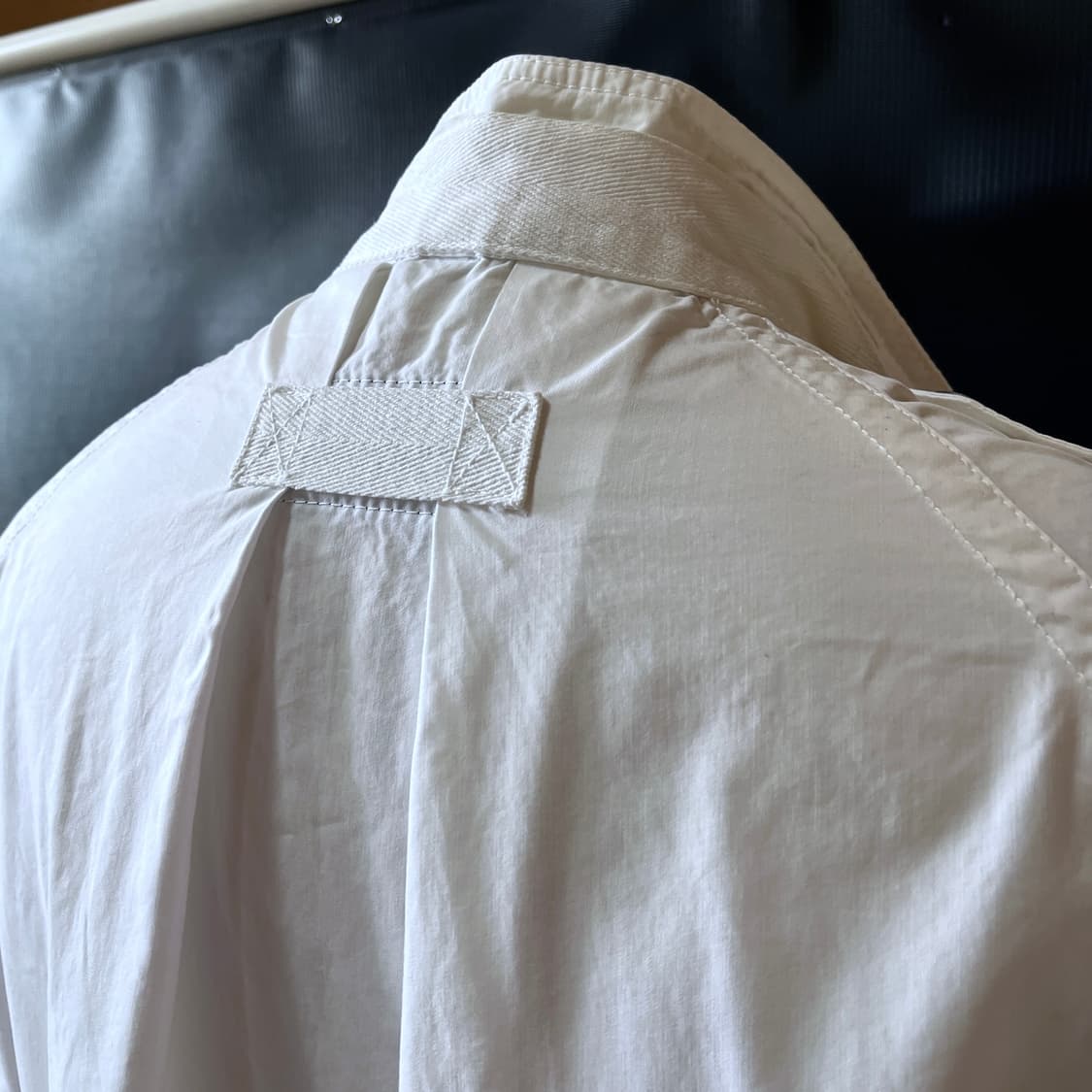 M) 버버리 Made in Italy  화이트 코튼 경량 사파리 자켓 상품이미지7