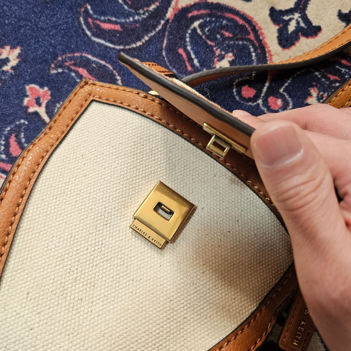 찰스앤키스 캔버스 미니 크로스백 상품이미지4