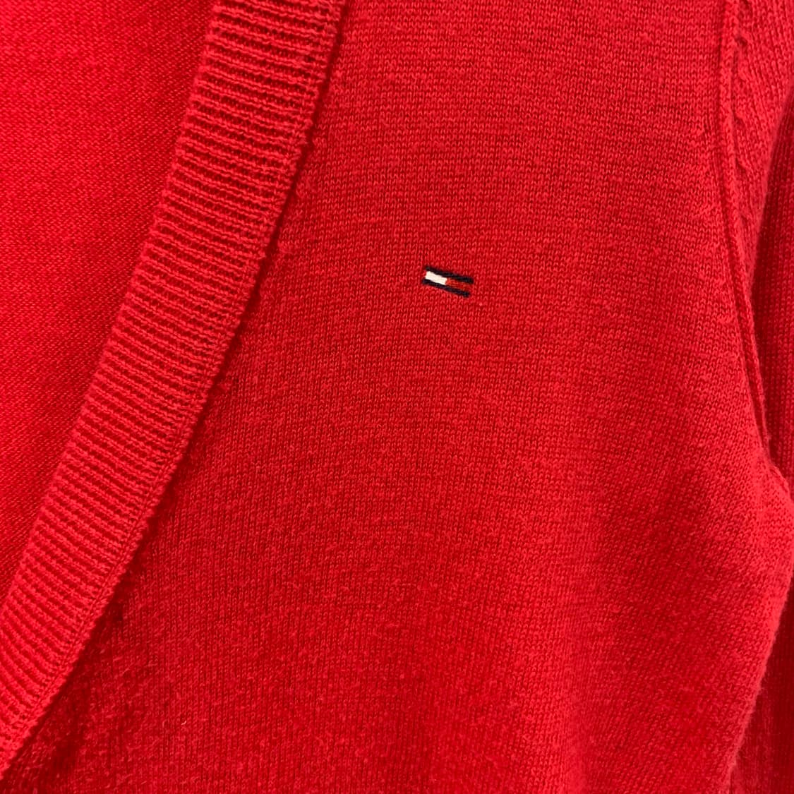 타미힐피거 자수로고 레드 니트 가디건 상품이미지3