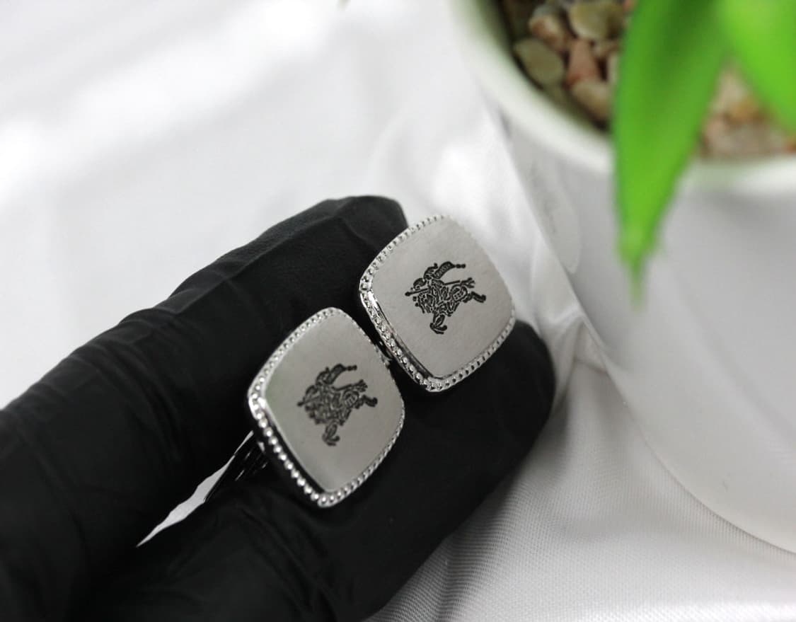 버버리 A등급 기마로고 남자 명품 커프스 빈티지 상품이미지5