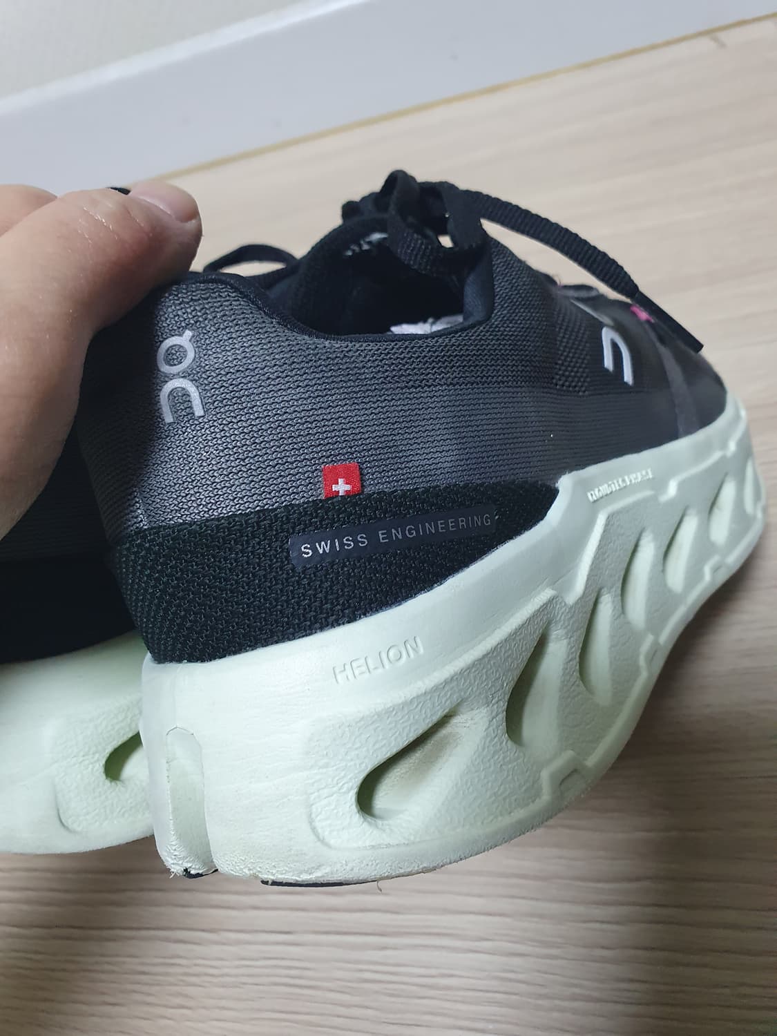 온러닝 클라우드 이클립스 러닝화 260 상품이미지6